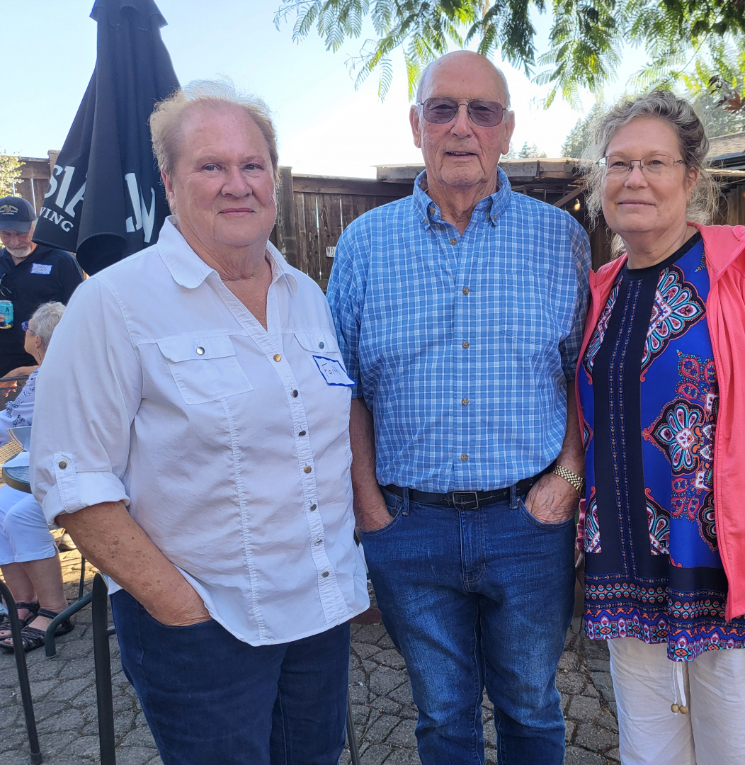 Faith Danielson and Noel Gallenger, and daughter Andie Murah 